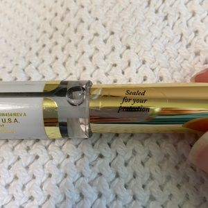 Ooops remover for lipsense